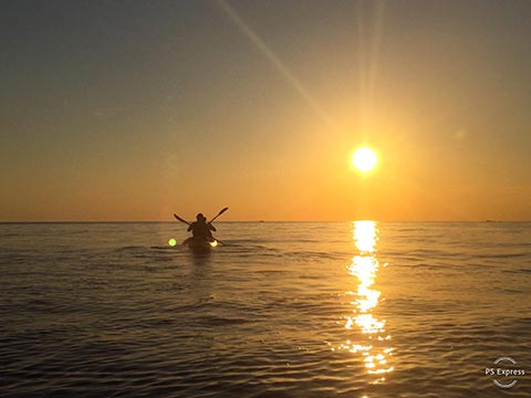 kayak tour