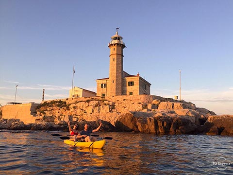 kayak tour